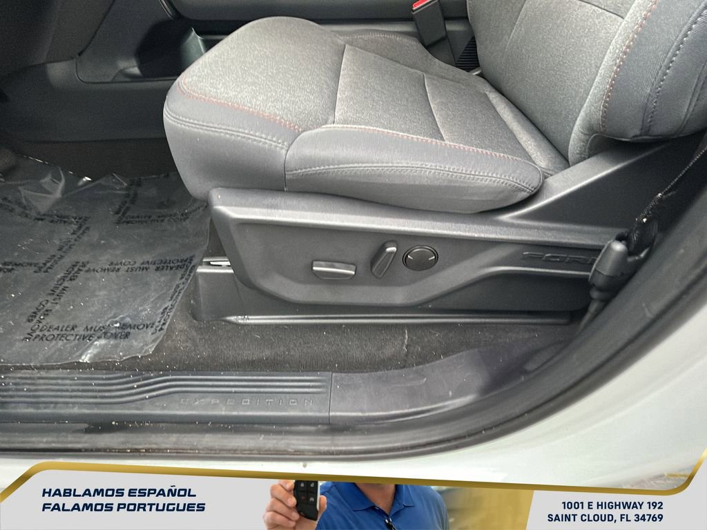 Used 2025 Ford Expedition Max Active image 13