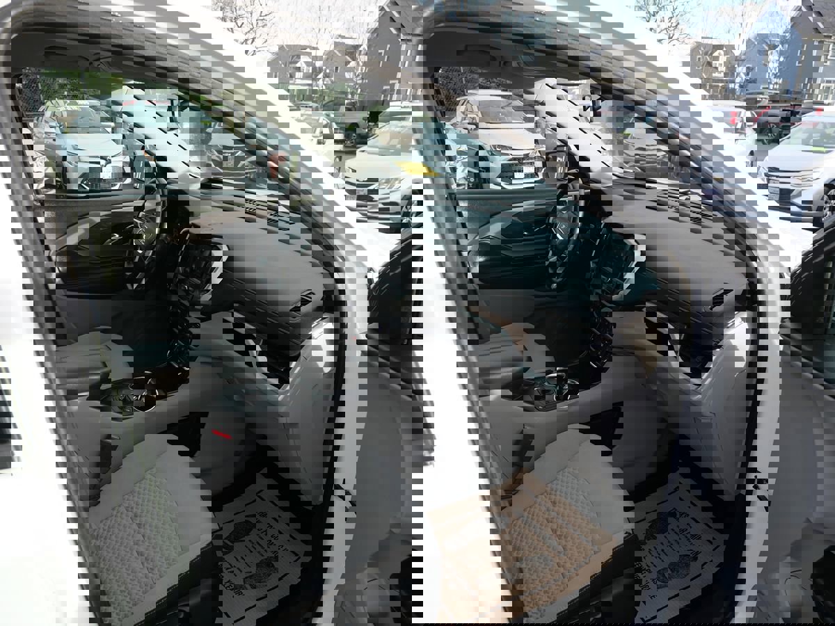 Used 2018 GMC Terrain SLE w/ Driver Convenience Package image 17