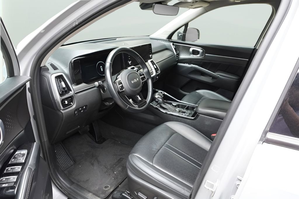 Used 2023 Kia Sorento SX FWD image 10