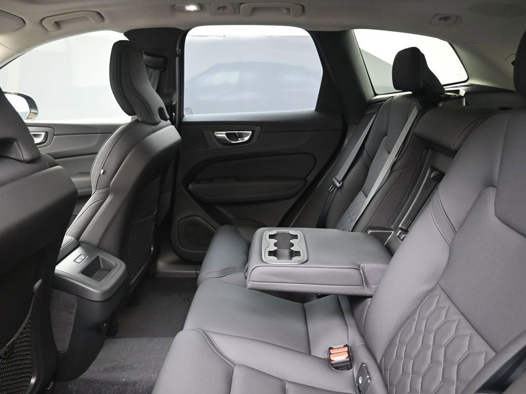 New 2026 Volvo XC60 B5 Plus w/ Protection Package Premier image 18