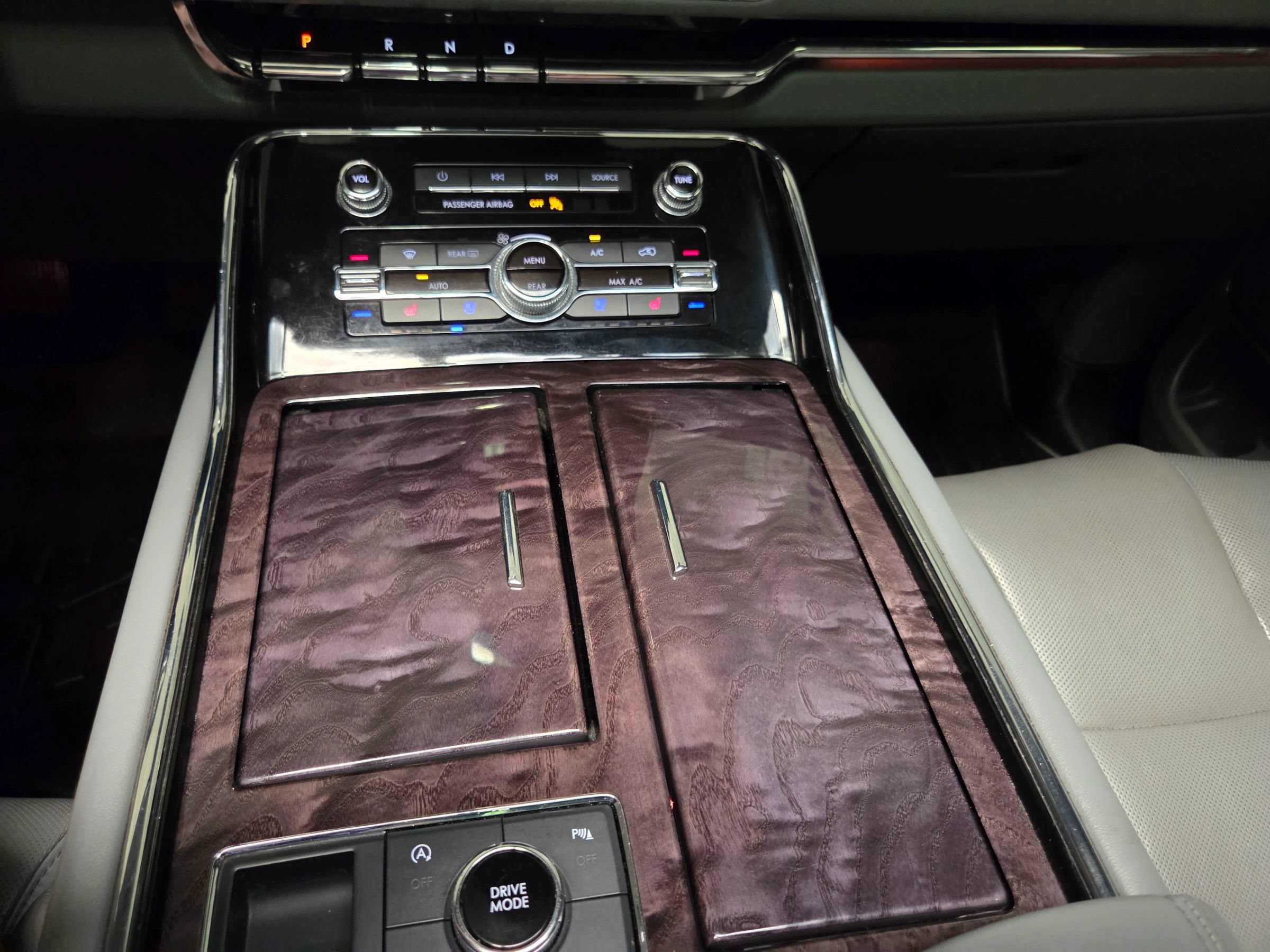 Used 2021 Lincoln Navigator L Reserve RWD image 24