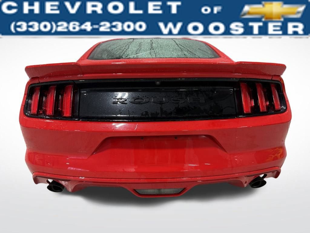 Used 2017 Ford Mustang Coupe image 4
