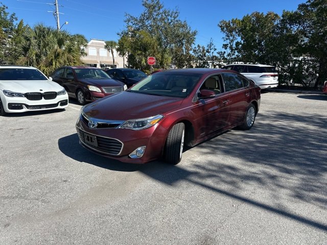 Used 2014 Toyota Avalon Limited image 2