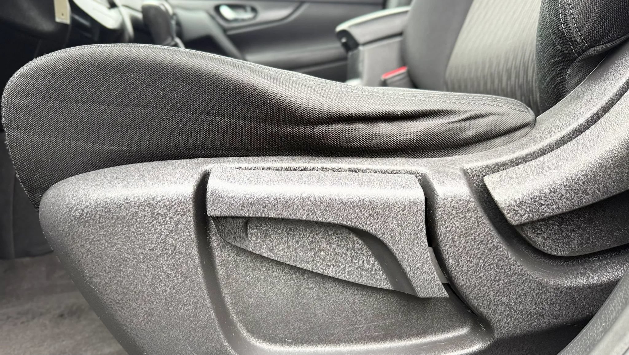 Used 2017 Nissan Rogue S AWD/4WD image 24