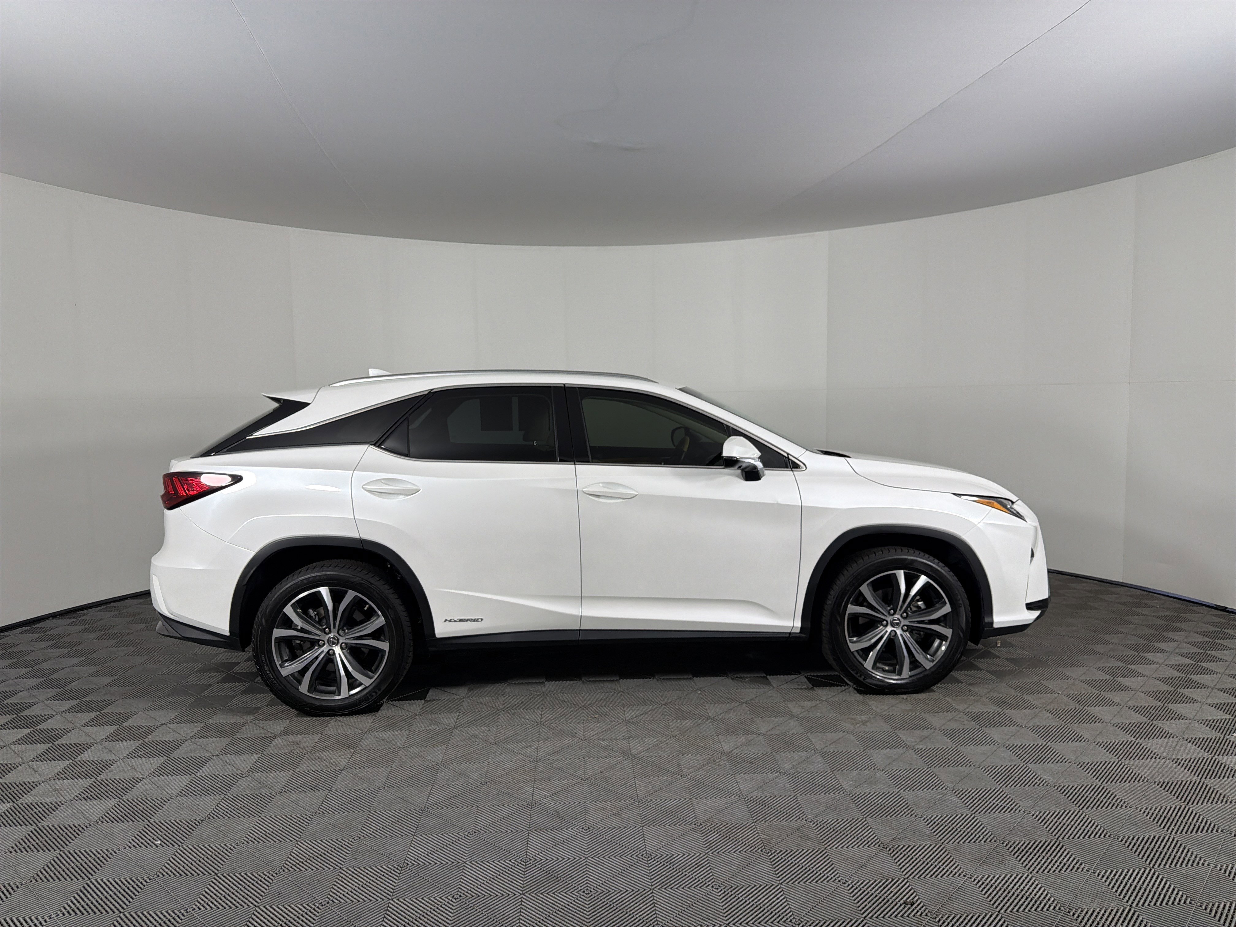 Used 2019 Lexus RX 450h AWD w/ Navigation Package image 30