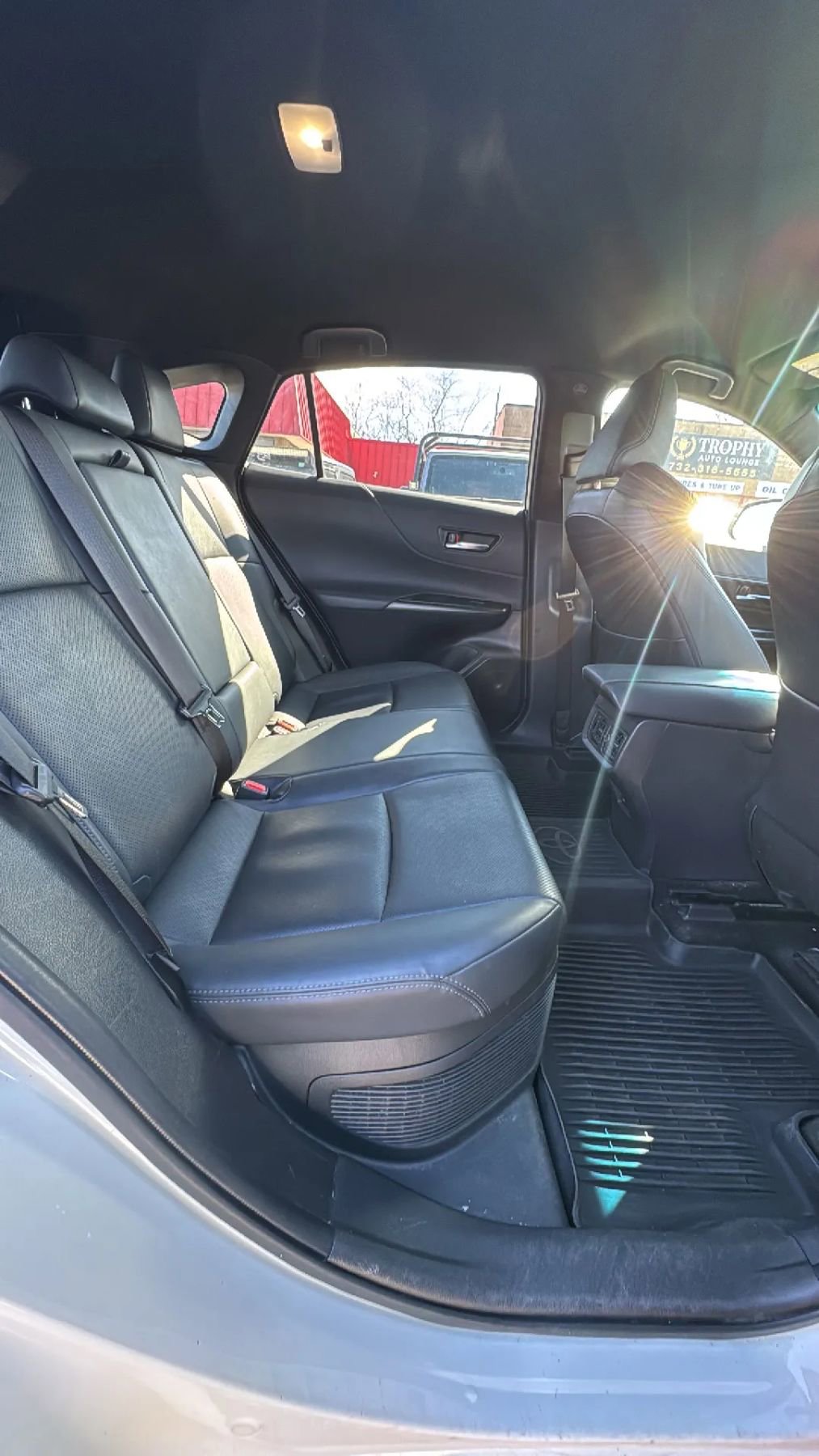 Used 2021 Toyota Venza XLE w/ Softex Package image 22