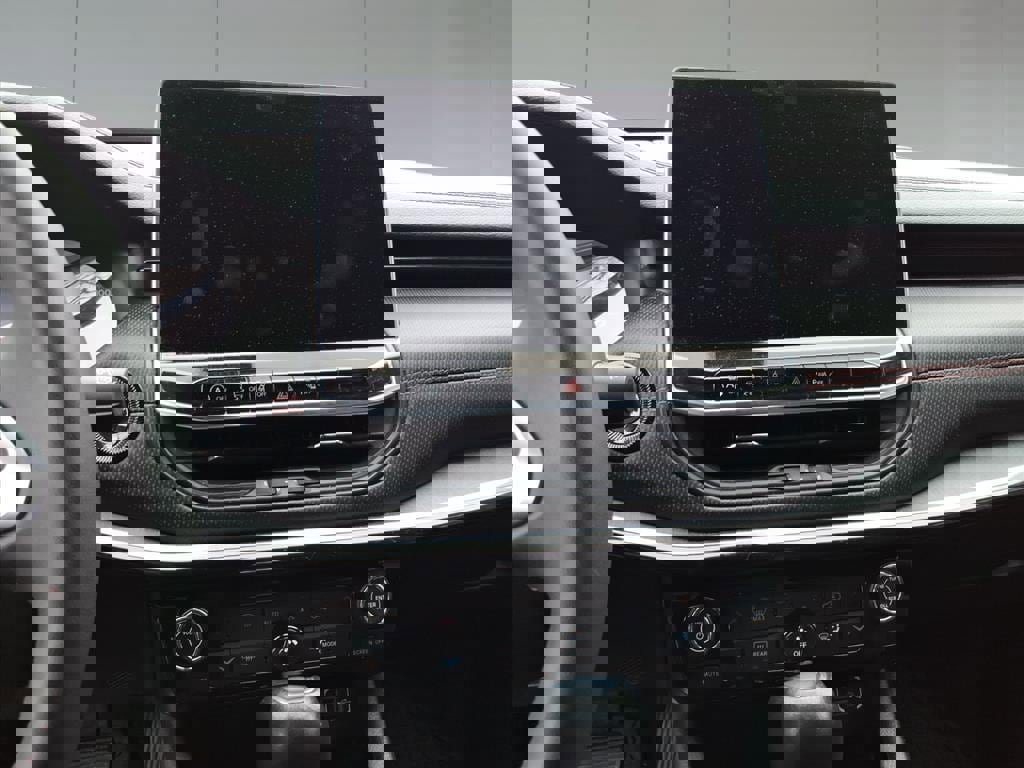 Used 2023 Jeep Compass Trailhawk image 18