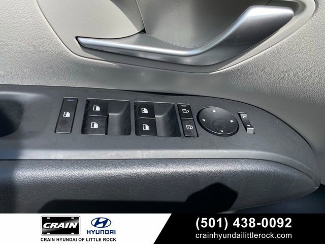 Used 2025 Hyundai Tucson SE image 12