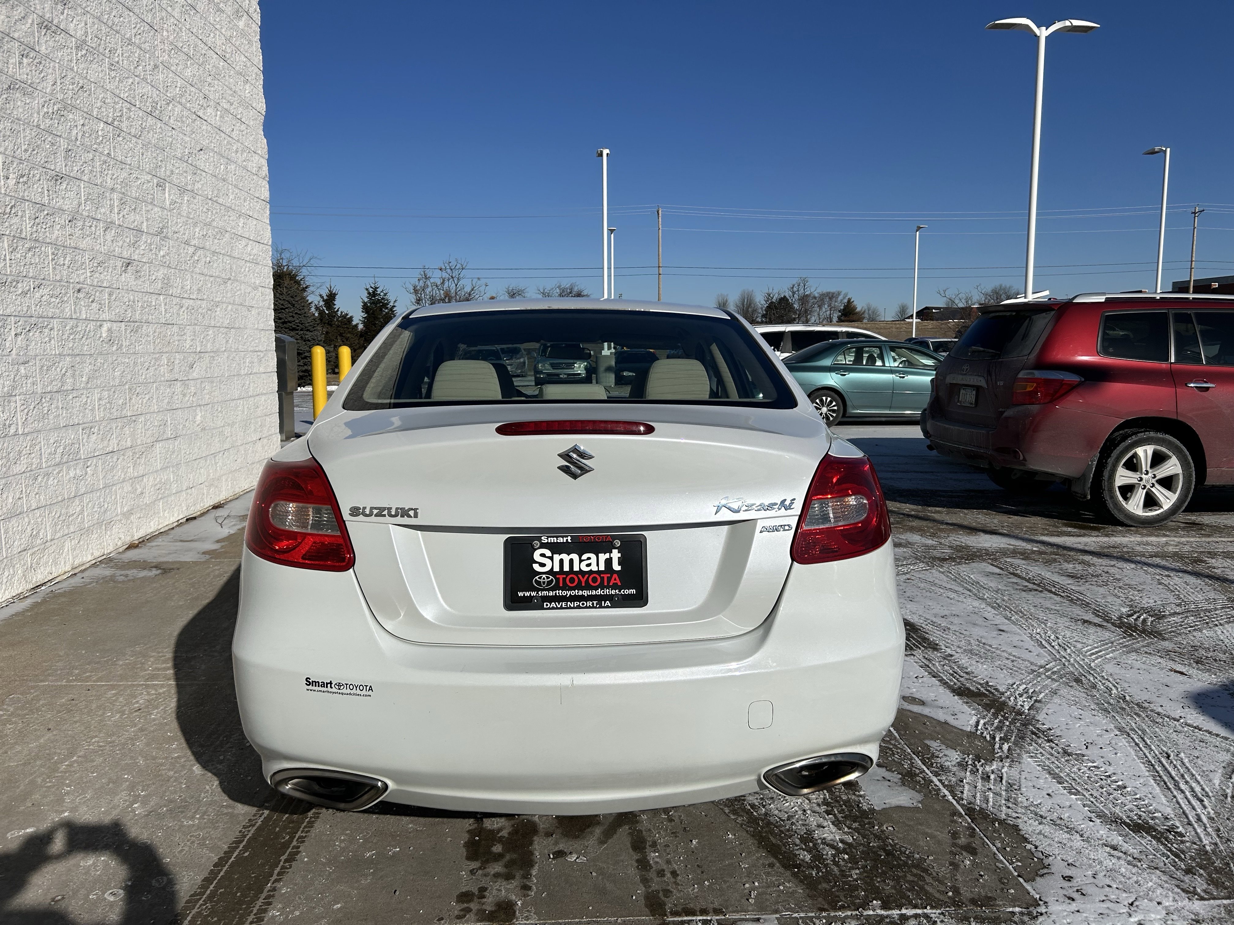 Used 2013 Suzuki Kizashi SE image 4