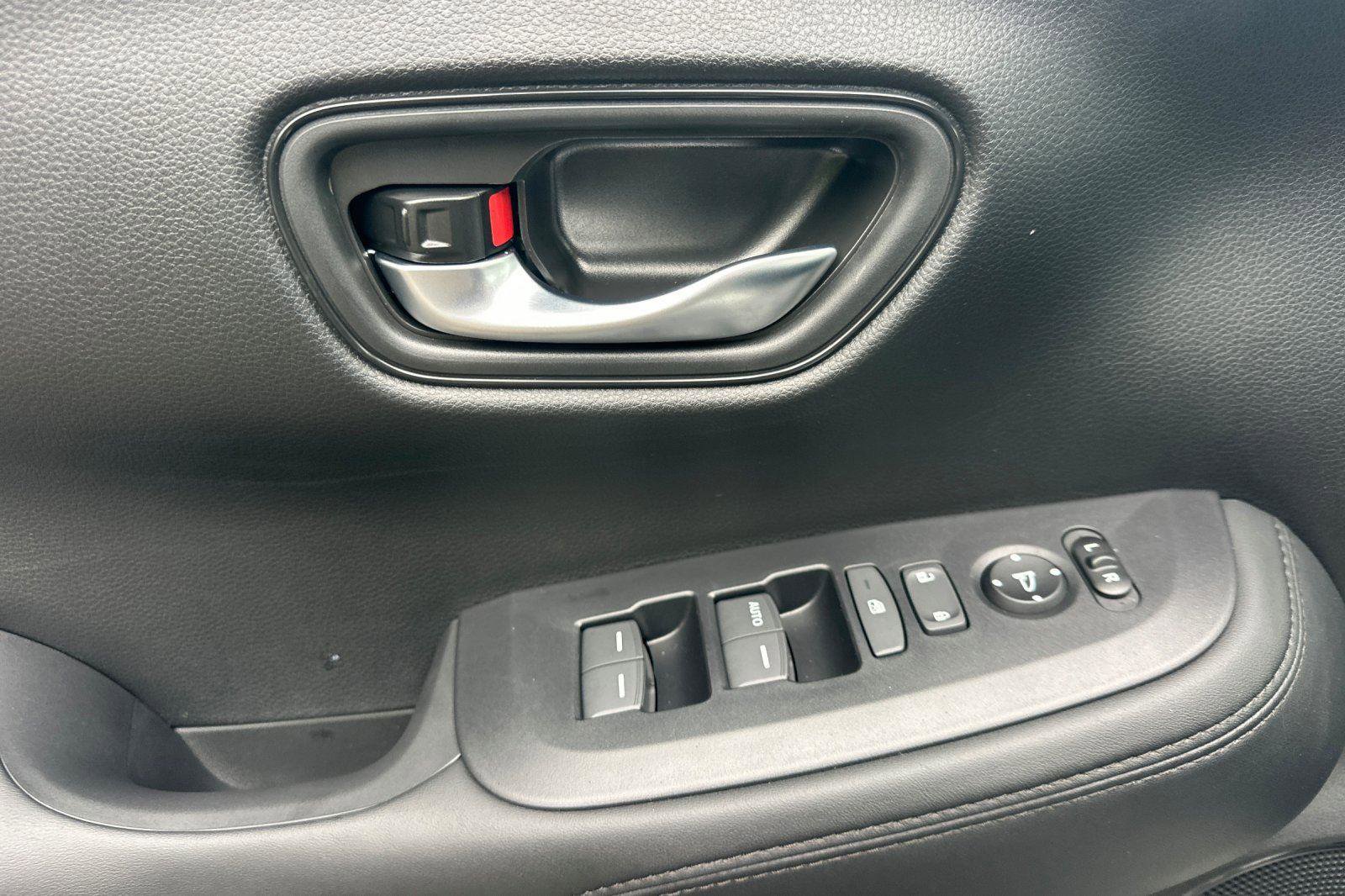 New 2026 Honda HR-V LX image 11