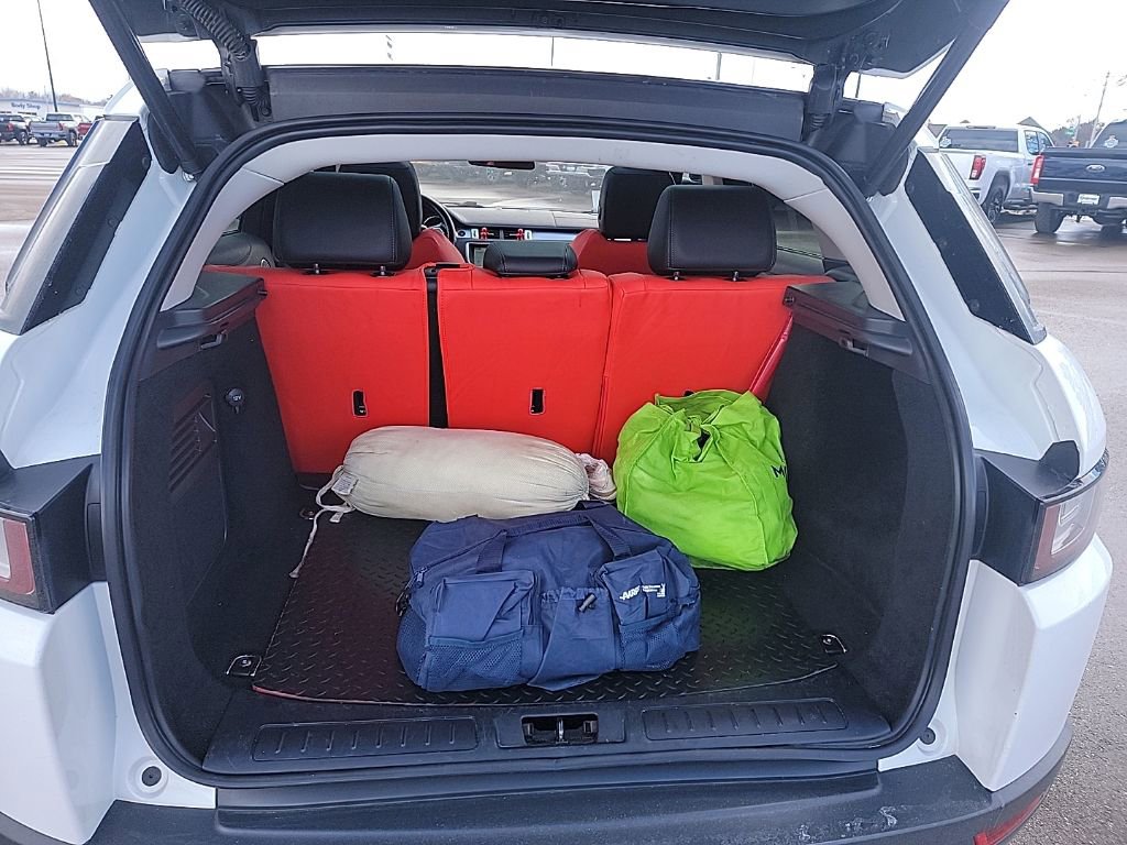 Used 2017 Land Rover Range Rover Evoque SE Premium image 35