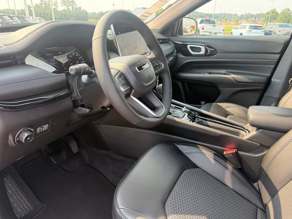 New 2026 Jeep Compass Latitude AWD/4WD image 4