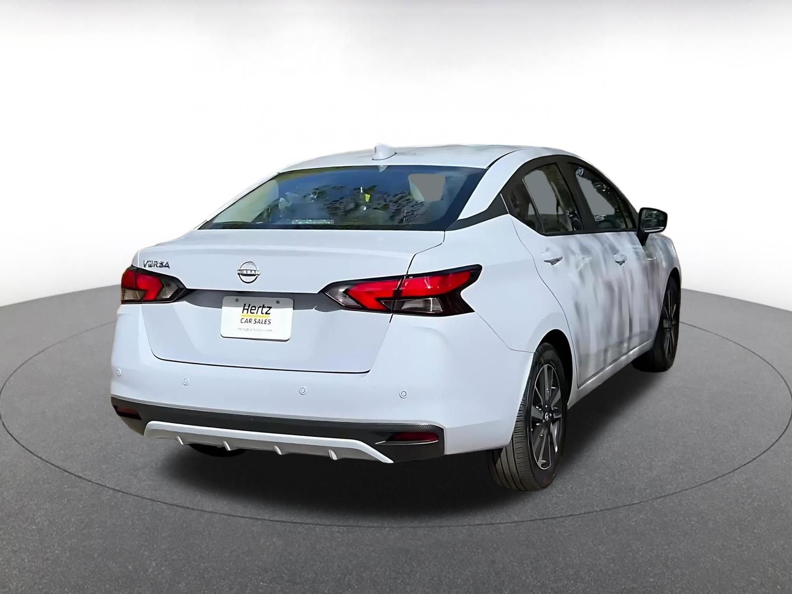 Used 2025 Nissan Versa SV FWD image 15