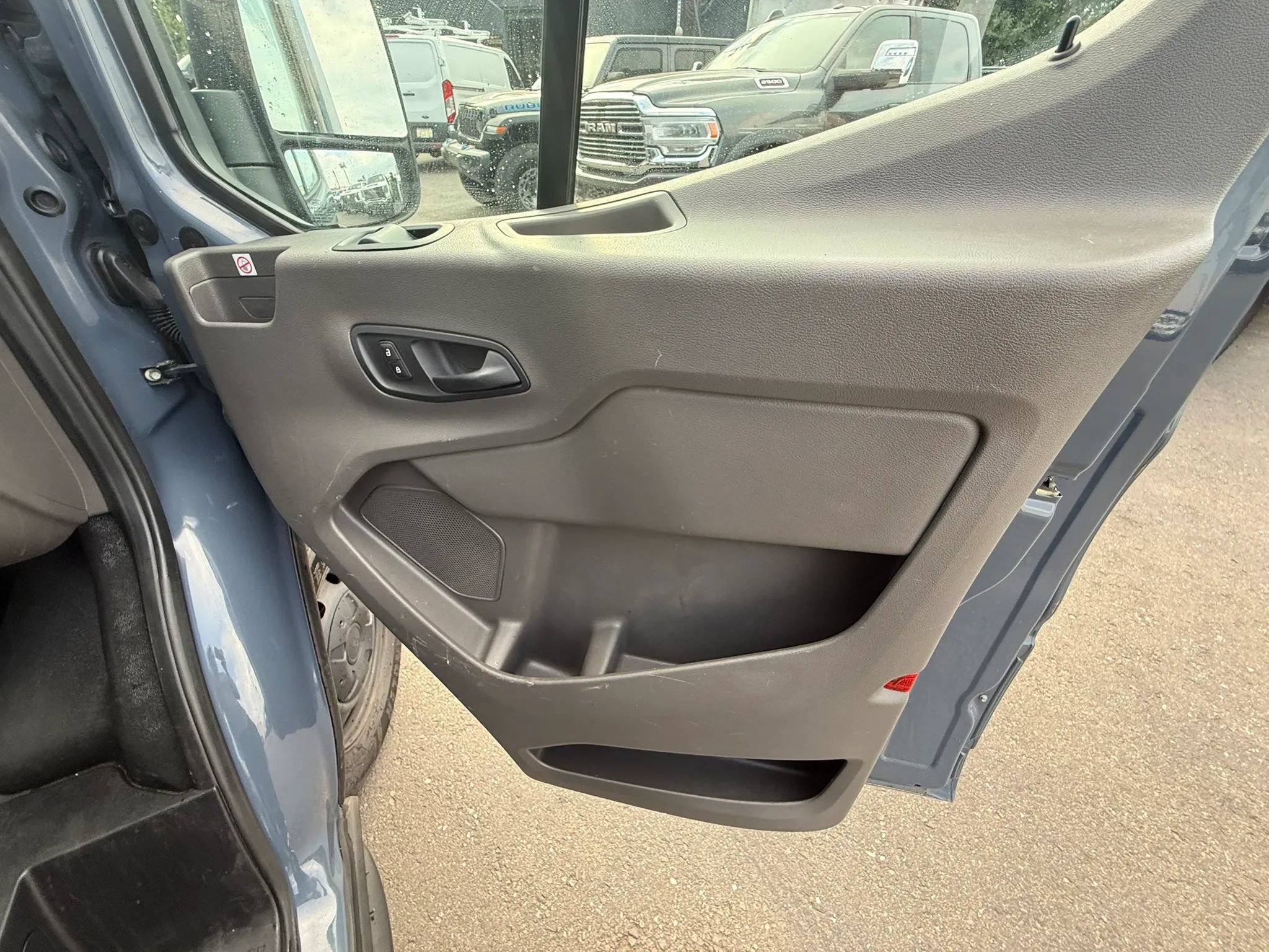 Used 2020 Ford Transit 250 148 High Roof Extended RWD image 23