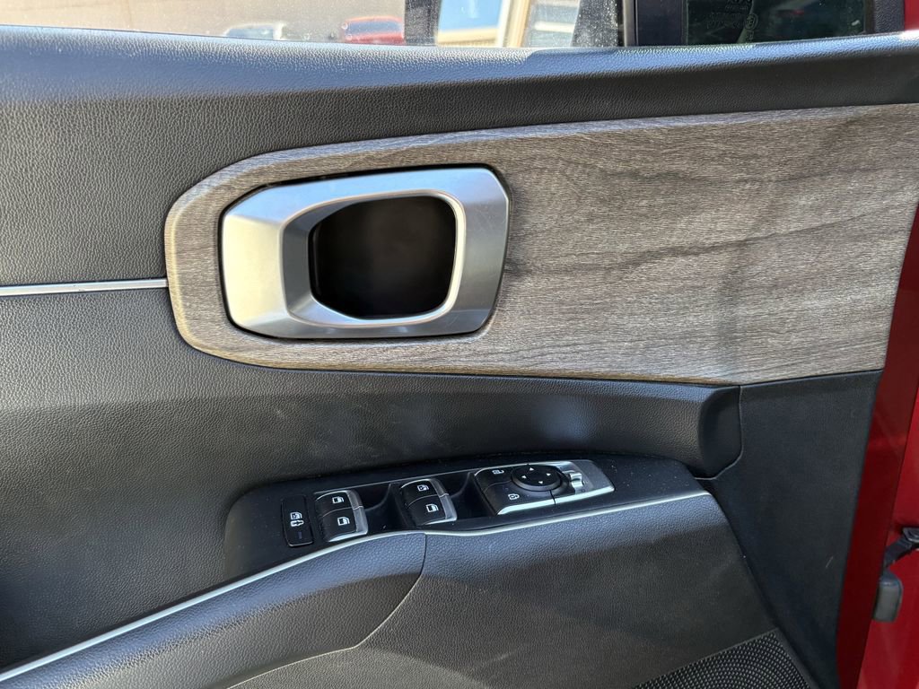 Used 2022 Kia Sorento EX image 11