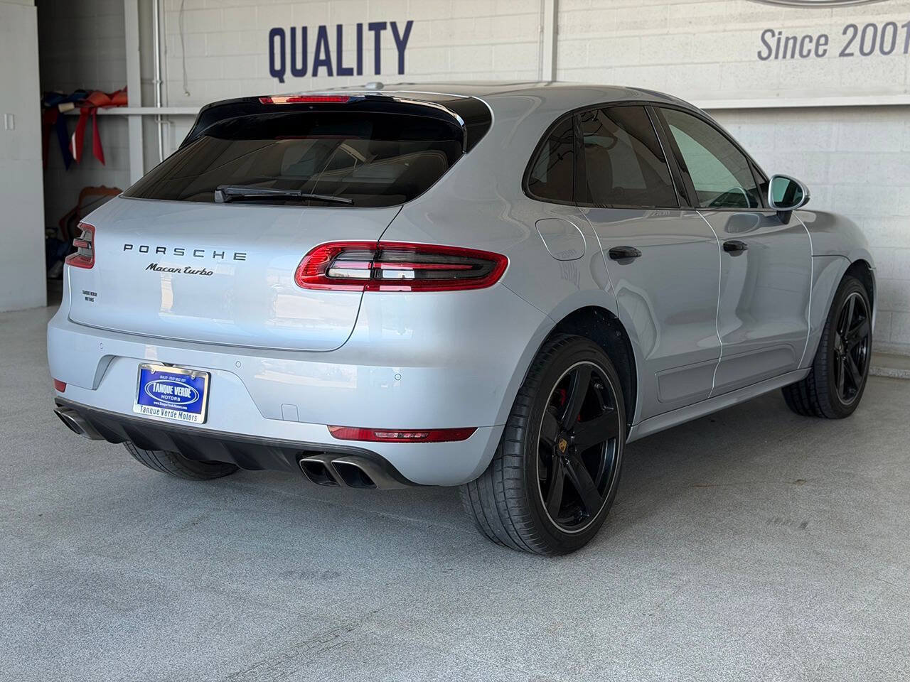 Used 2018 Porsche Macan Turbo AWD/4WD image 8