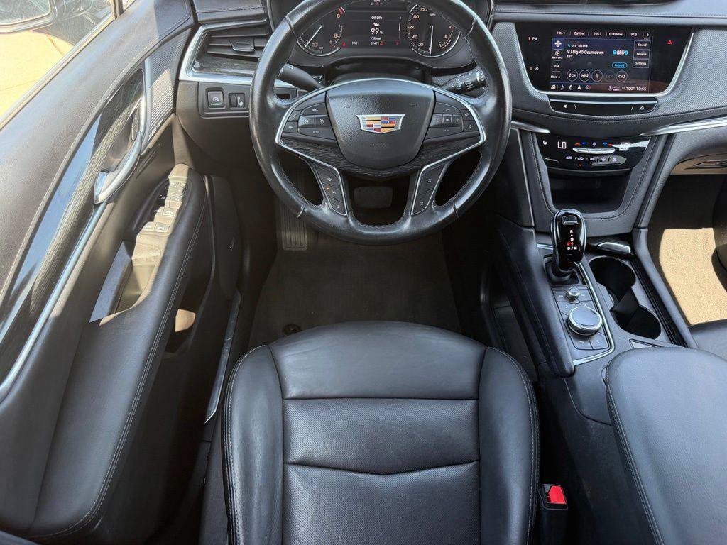 Used 2023 Cadillac XT5 Premium Luxury FWD image 9