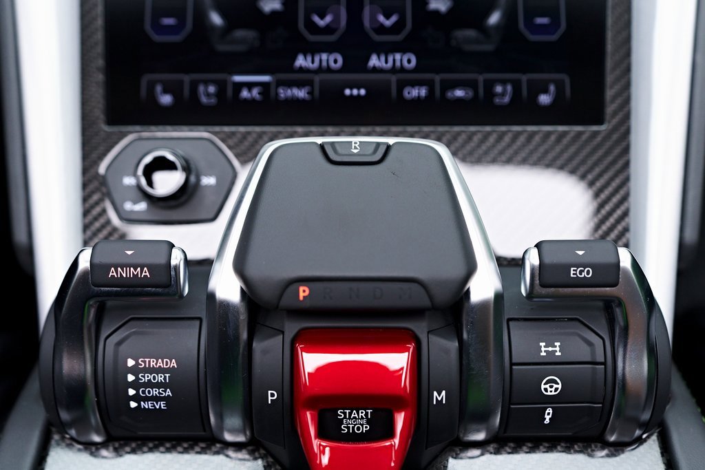 Used 2022 Lamborghini Urus image 78