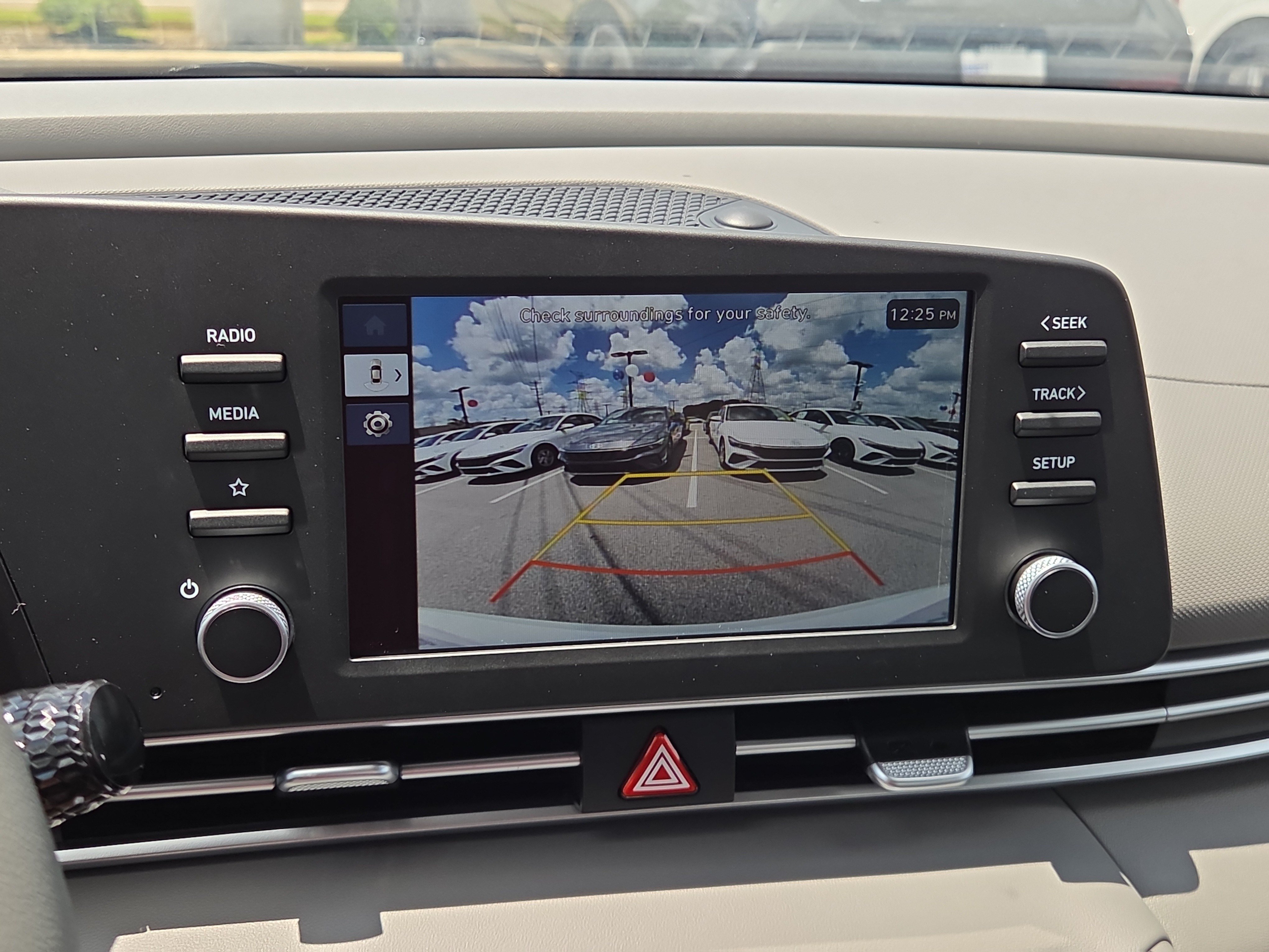 New 2026 Hyundai Elantra SE FWD image 11