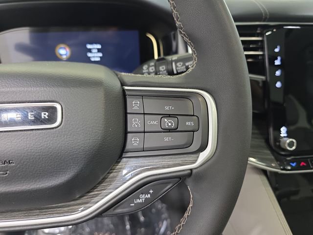 Used 2022 Jeep Wagoneer Series III w/ Premium Group I image 18