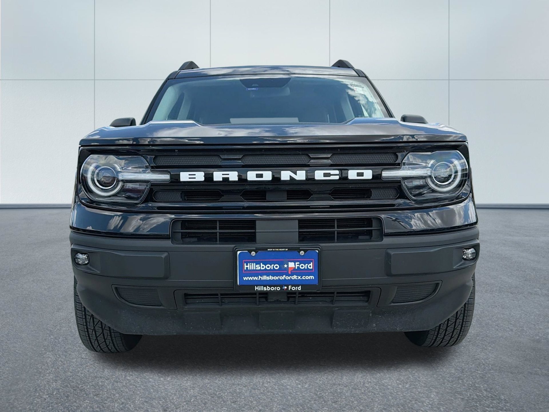 Used 2022 Ford Bronco Sport Outer Banks w/ Tech Package AWD/4WD image 2