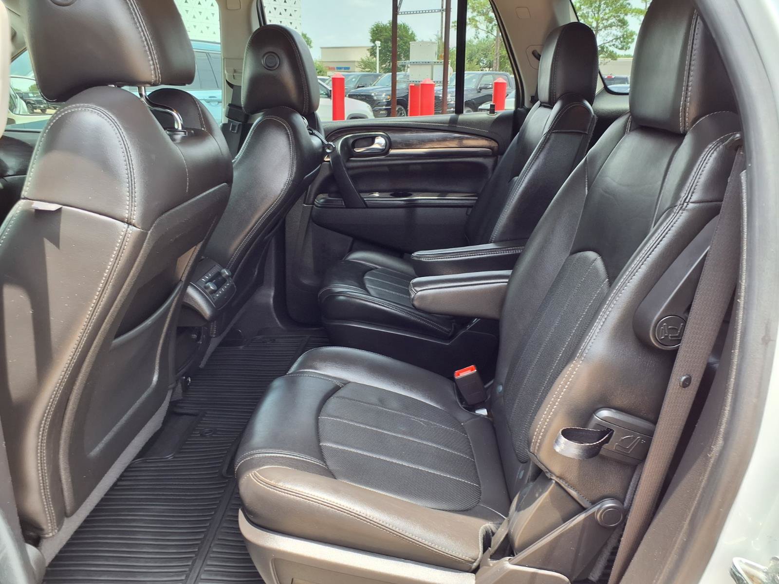 Used 2017 Buick Enclave Leather w/ Enclave Tuscan Edition FWD image 18