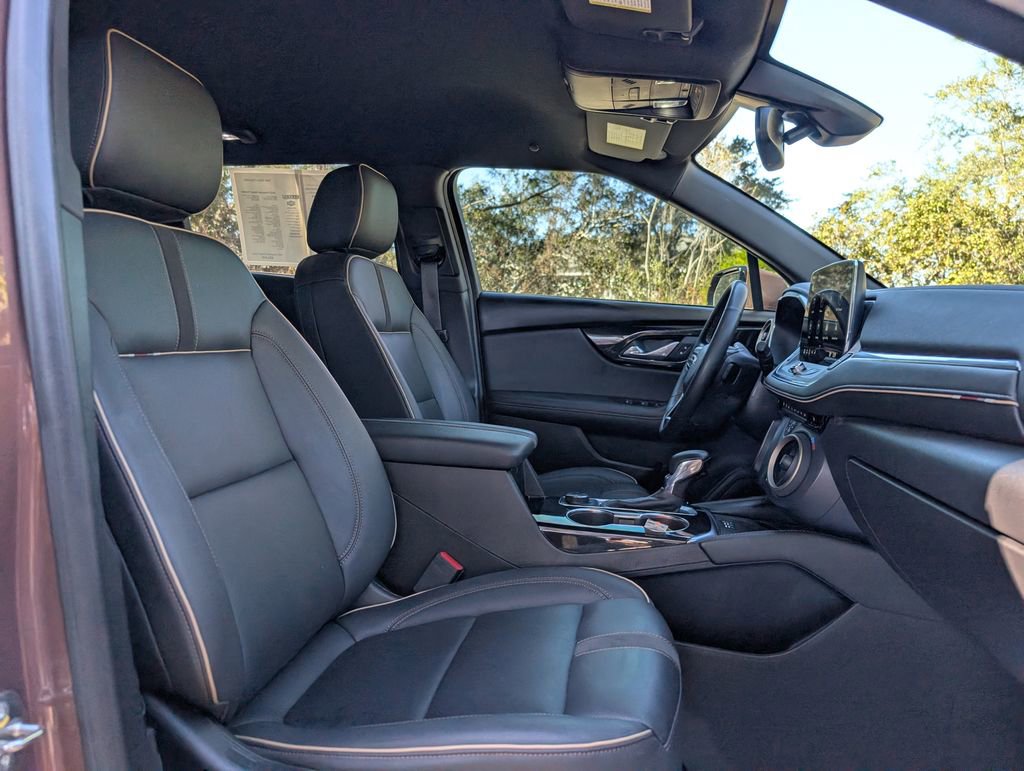 Used 2023 Chevrolet Blazer Premier image 19