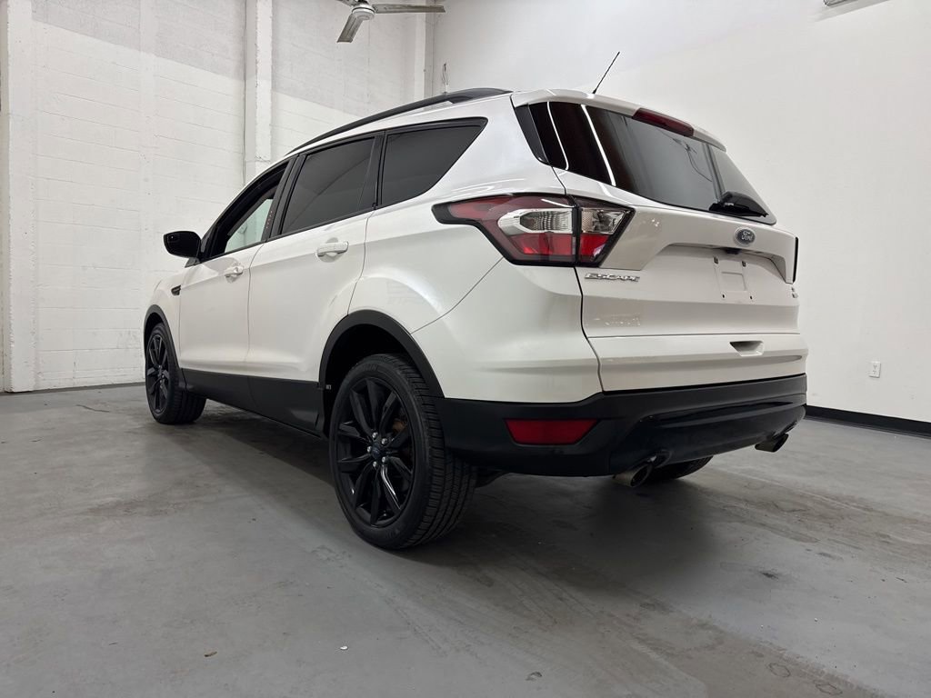 Used 2017 Ford Escape SE w/ SE Sport Appearance Package image 17