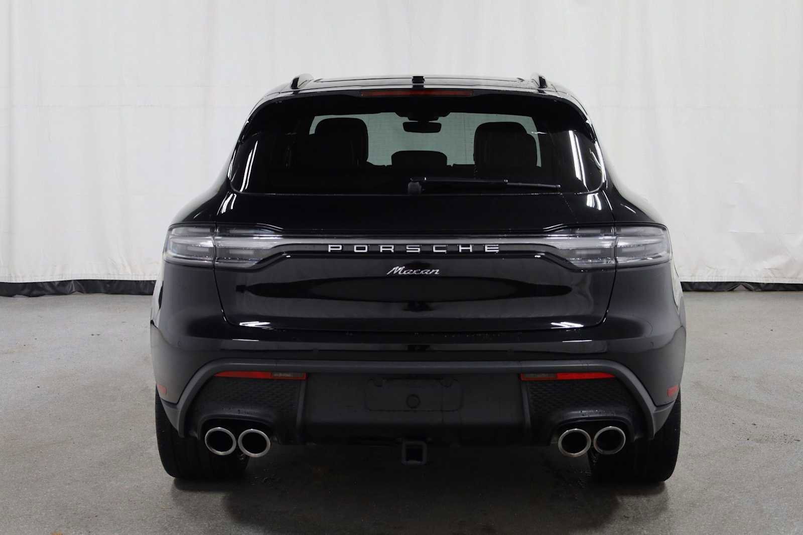 Certified 2024 Porsche Macan AWD/4WD image 7