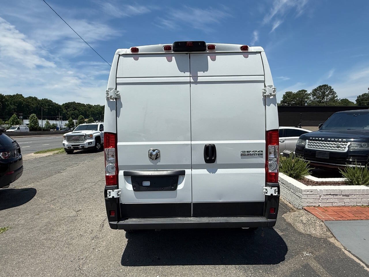 Used 2025 RAM ProMaster 2500 w/ Convenience Group FWD image 5