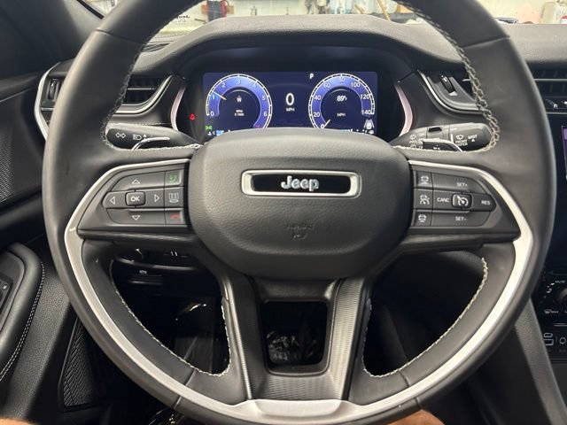 Used 2023 Jeep Grand Cherokee Altitude AWD/4WD image 34