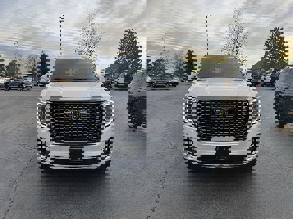 Used 2024 GMC Yukon XL Denali Ultimate image 2