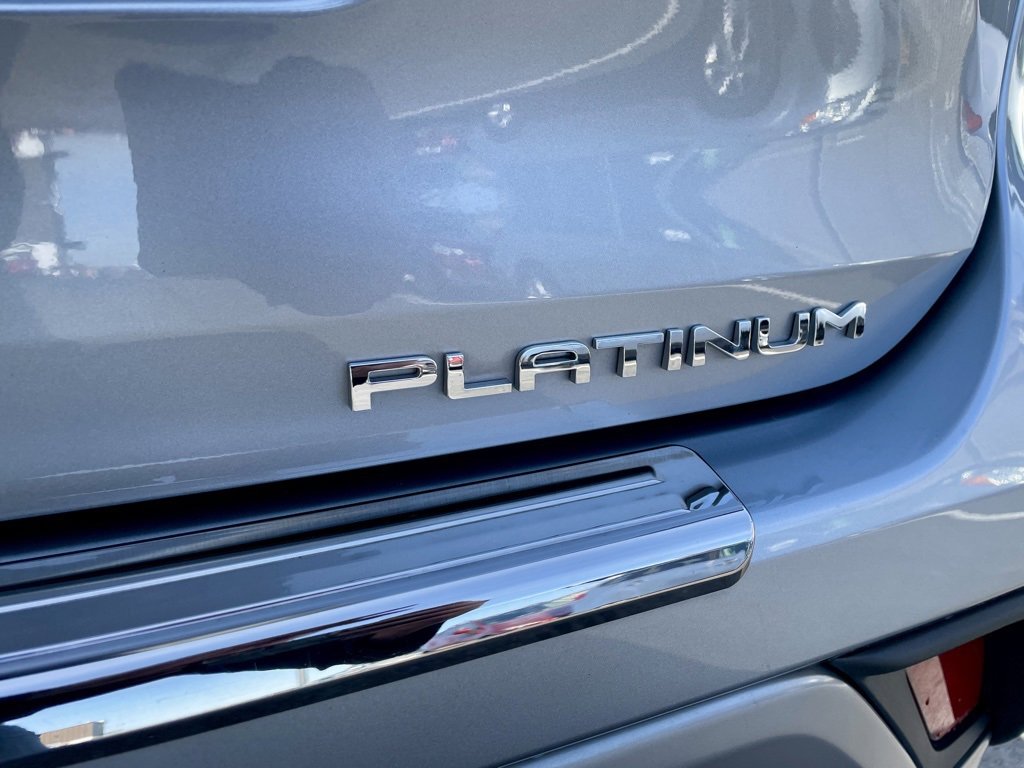 Used 2021 Toyota Highlander Platinum image 9