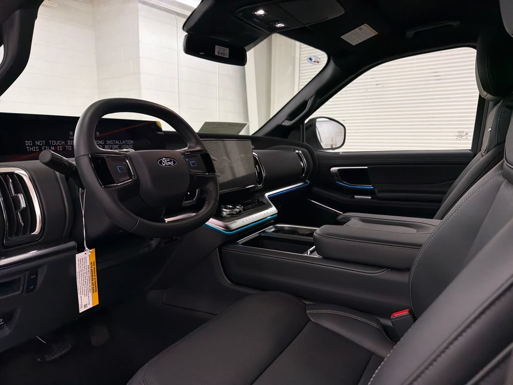 New 2027 Ford Expedition Platinum w/ Stealth Appearance Package RWD image 6