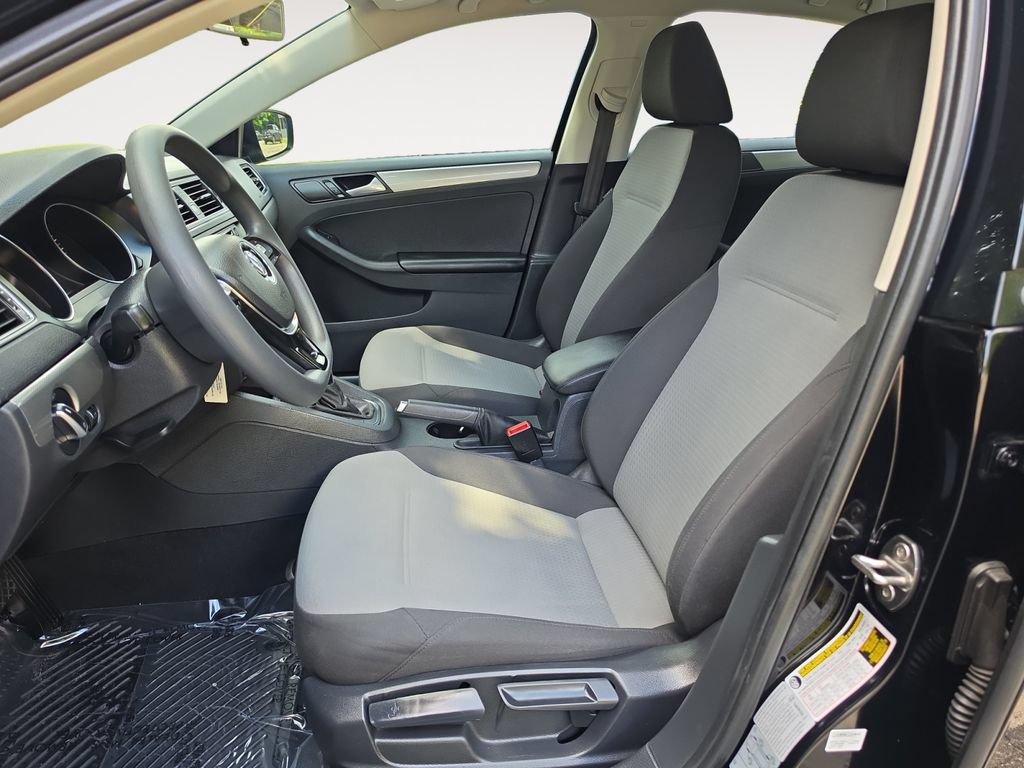 Used 2017 Volkswagen Jetta S FWD image 9