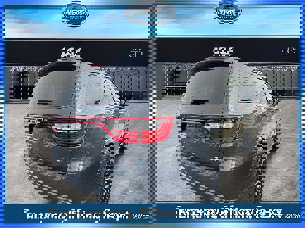 Used 2018 Dodge Durango SRT w/ SRT Interior Appearance Group image 2