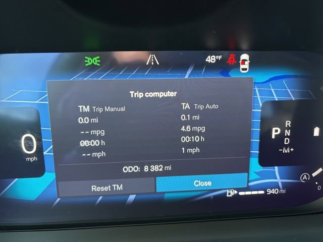 Used 2025 Volvo XC60 B5 Plus AWD/4WD image 28