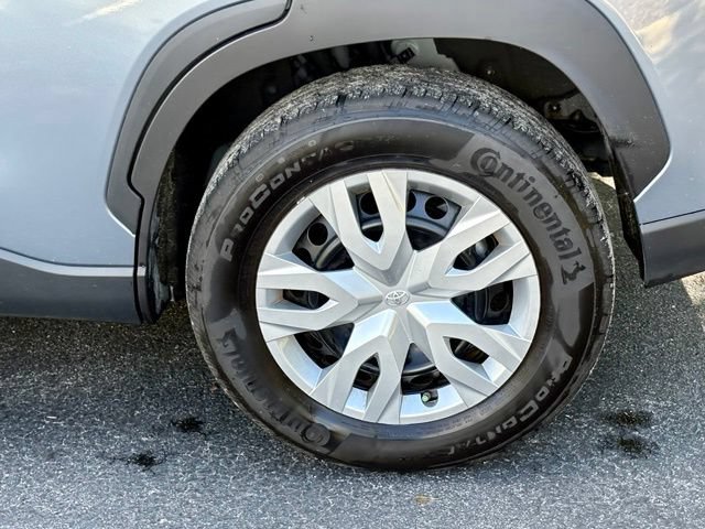 Used 2025 Toyota Corolla Cross L FWD image 29