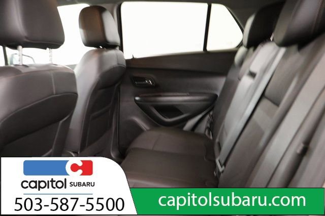 Used 2022 Chevrolet Trax LT w/ LT Convenience Package image 31