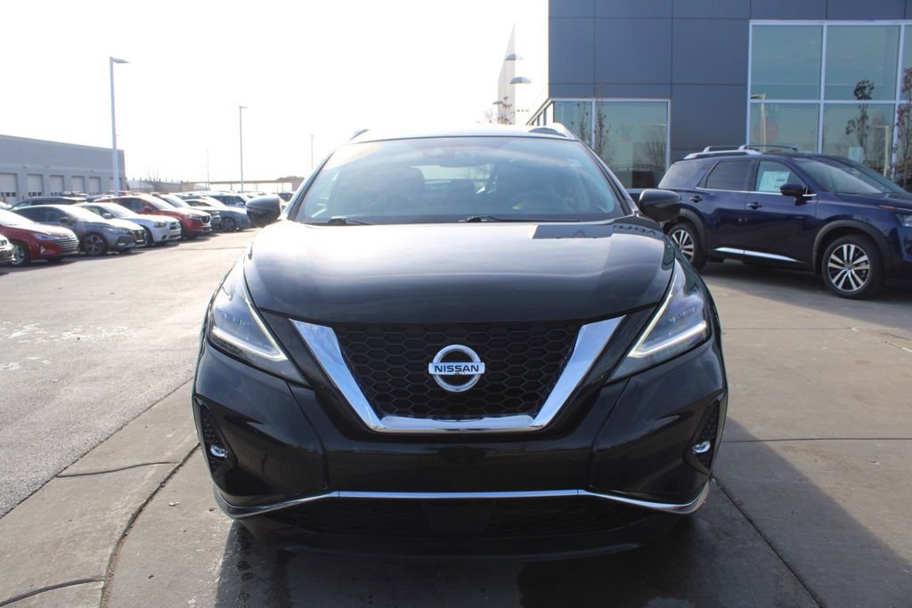 Used 2020 Nissan Murano SL w/ Moonroof Package image 2