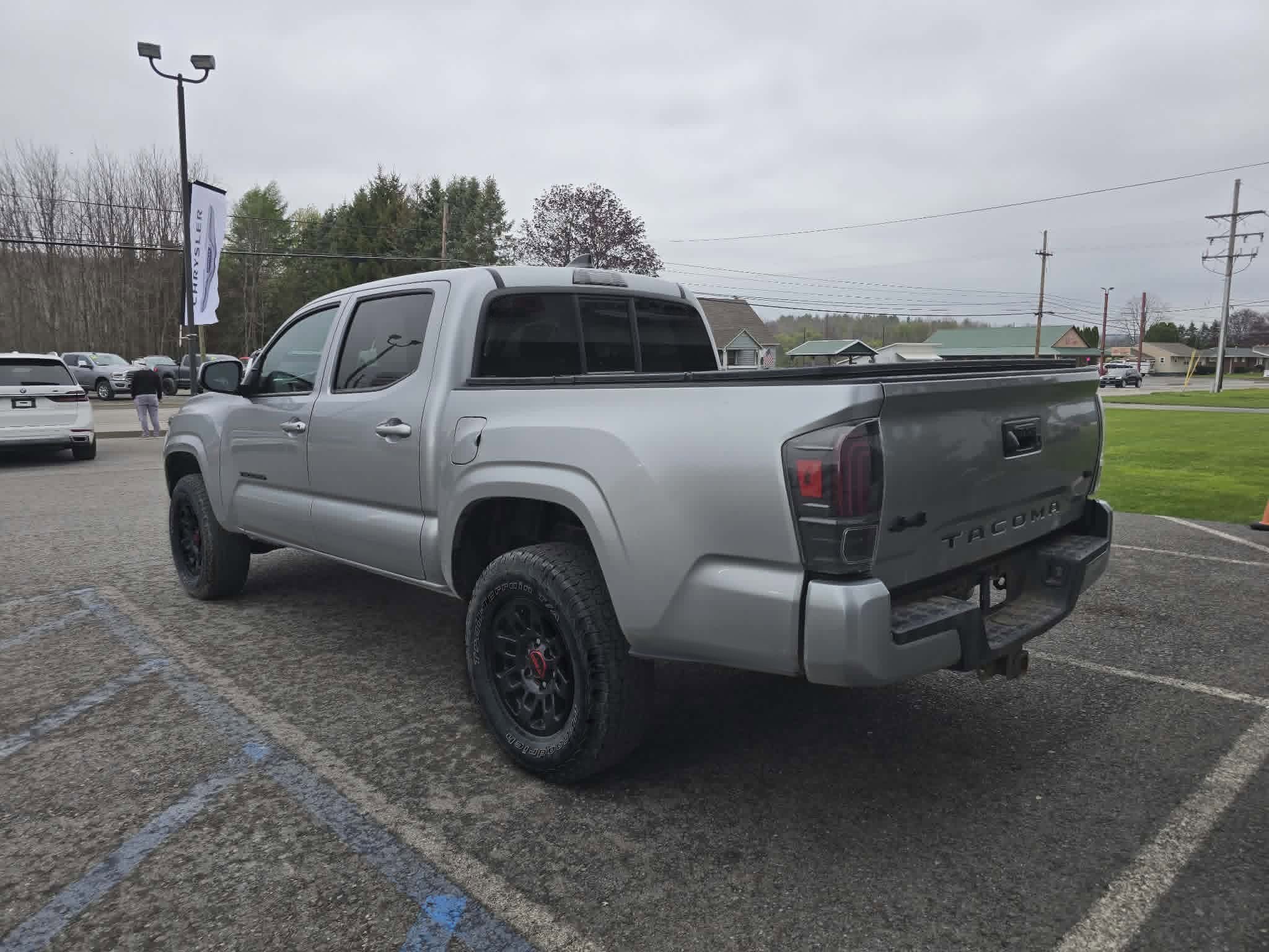 Used 2023 Toyota Tacoma SR AWD/4WD image 6