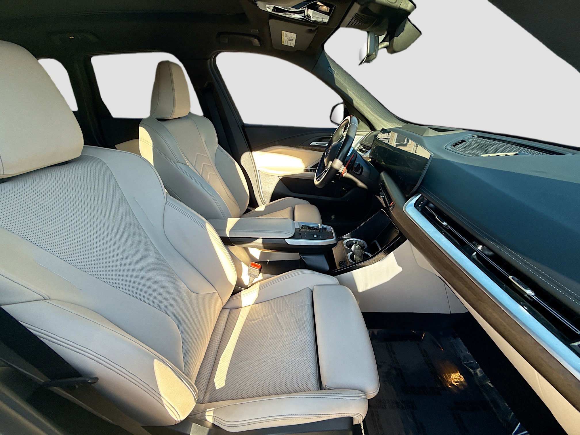 Used 2024 BMW X1 M35i w/ Premium Package image 32