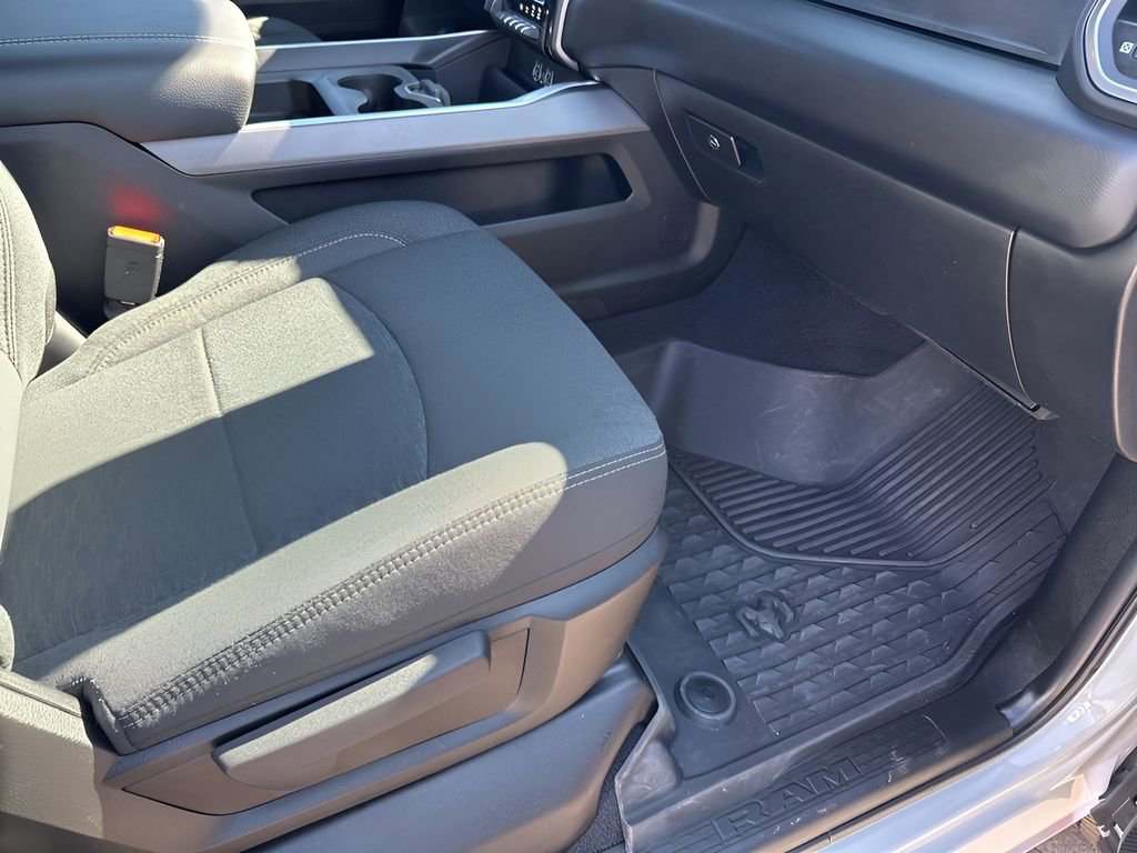 Used 2025 RAM 2500 Lone Star image 15