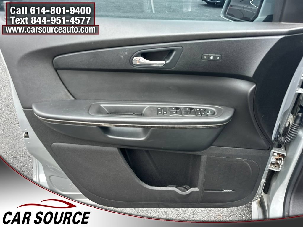 Used 2011 GMC Acadia Denali FWD image 12