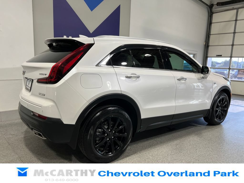 Used 2022 Cadillac XT4 Luxury w/ Cold Weather Package AWD/4WD image 5