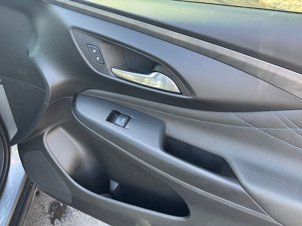 Used 2025 Buick Envista Sport Touring w/ Convenience I Package image 22