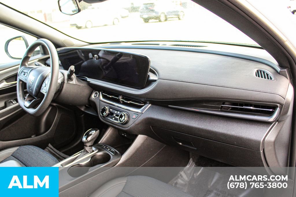 Used 2025 Buick Envista Preferred image 23