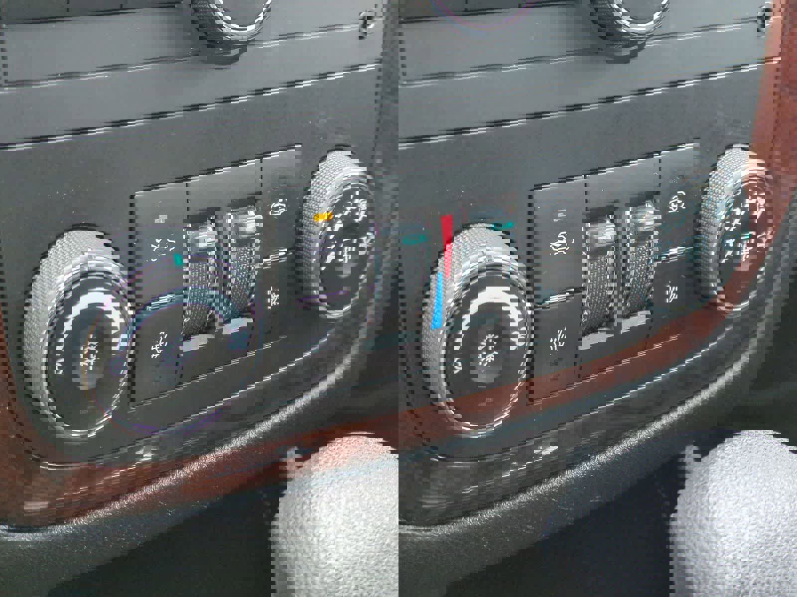 Used 2010 Chevrolet Impala LT w/ Luxury Edition Package image 28