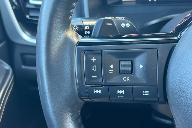 Used 2023 Nissan Rogue Platinum image 28
