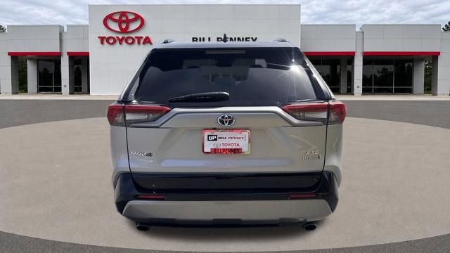Used 2024 Toyota RAV4 XSE w/ Weather Package AWD/4WD image 4